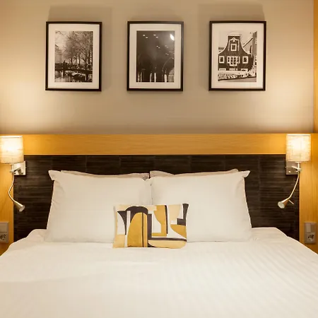 מלון The Delphi - Townhouse 4*