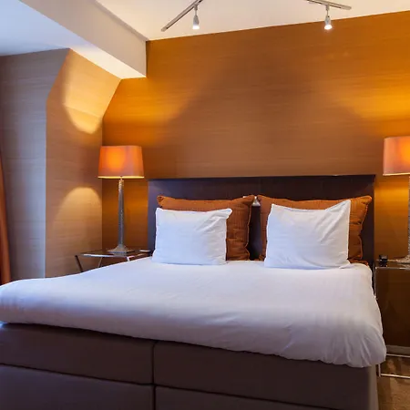 מלון The Delphi - Townhouse 4*