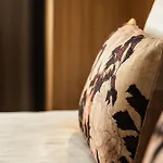 The Delphi - Townhouse Hotel