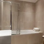 The Delphi - Townhouse 4*