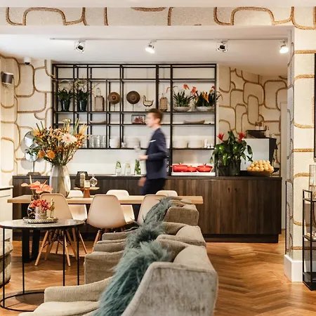 The Delphi - Townhouse Hotel