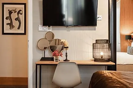 The Delphi - Townhouse 4*