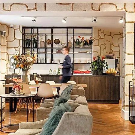 The Delphi - Townhouse 4*