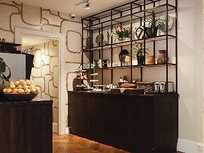 Отель The Delphi - Townhouse