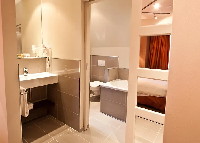 The Delphi - Townhouse Hotel 4*