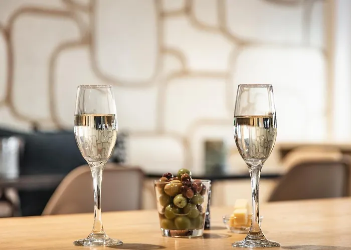 The Delphi - Townhouse 4*